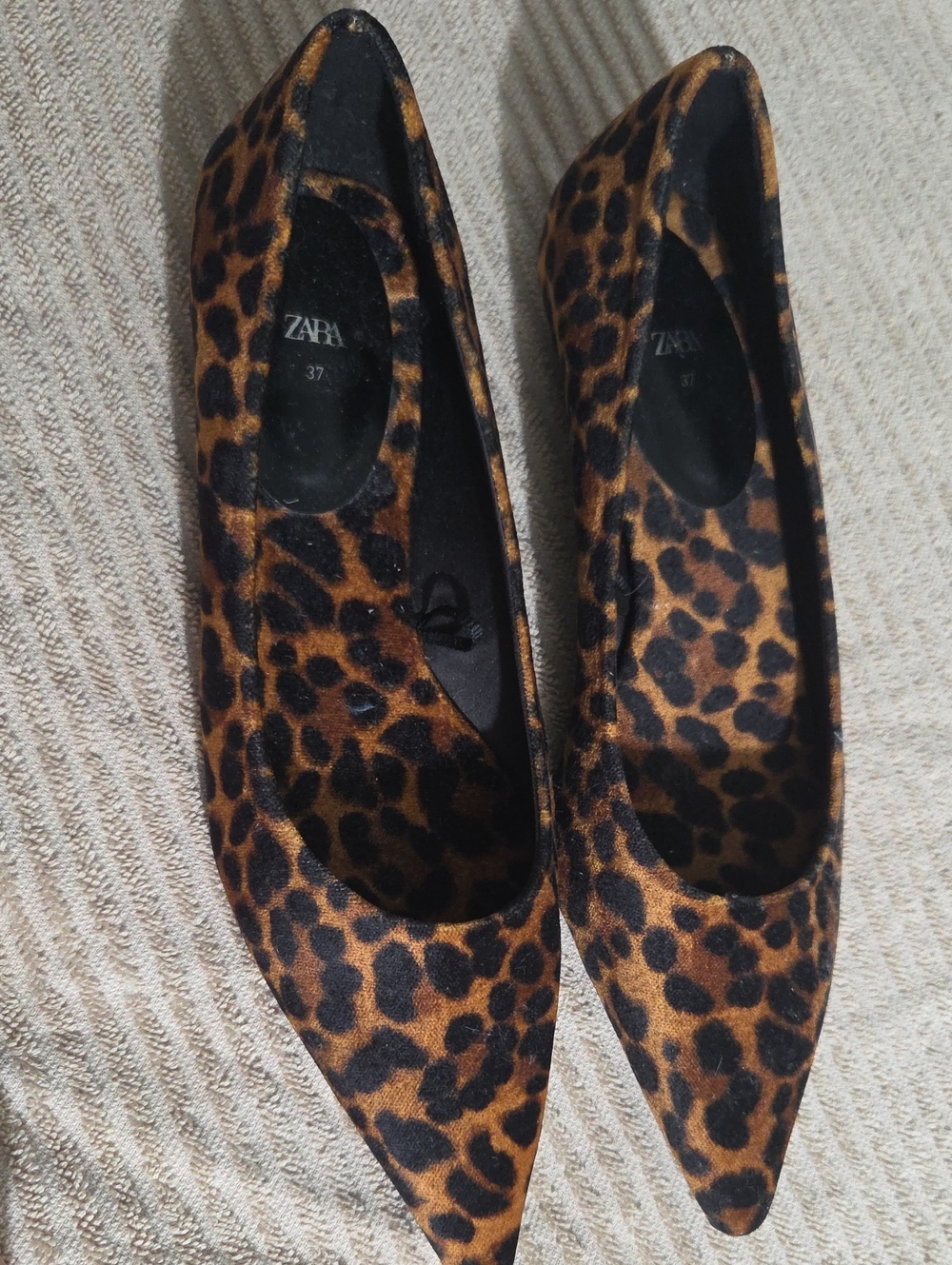 Zara Leopard-Print Pointed Flats in Brown and Black